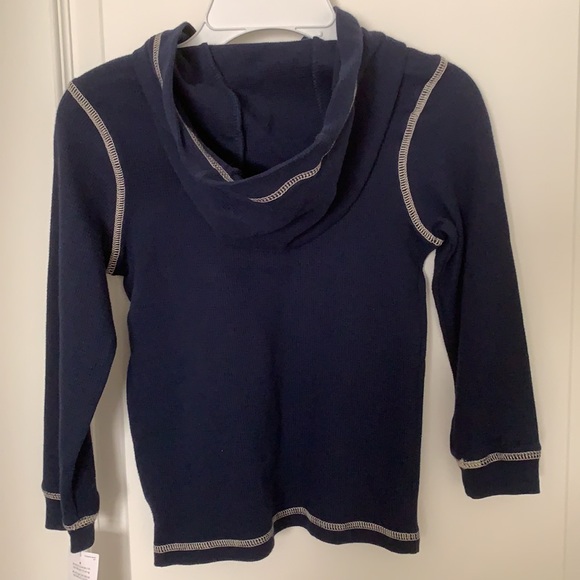 NWT. Carter’s Boys long sleeve hoodie size 4 - Picture 2 of 3